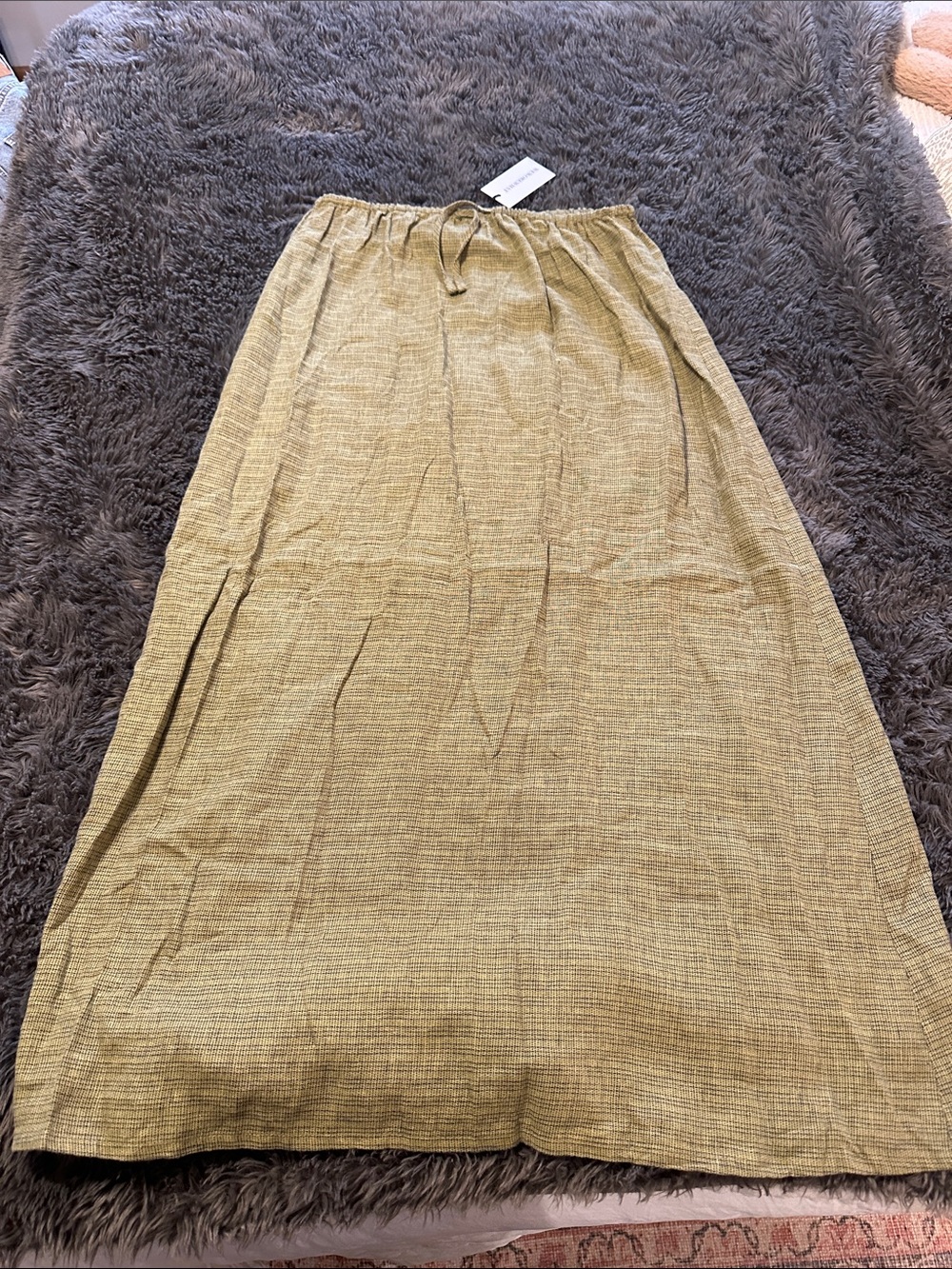WeWoreWhat Scrunchy Top & Midi Skirt Set - Picture 8 of 9